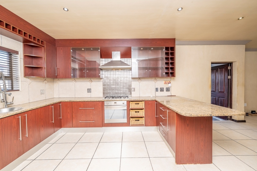 4 Bedroom Property for Sale in Sonkring Western Cape